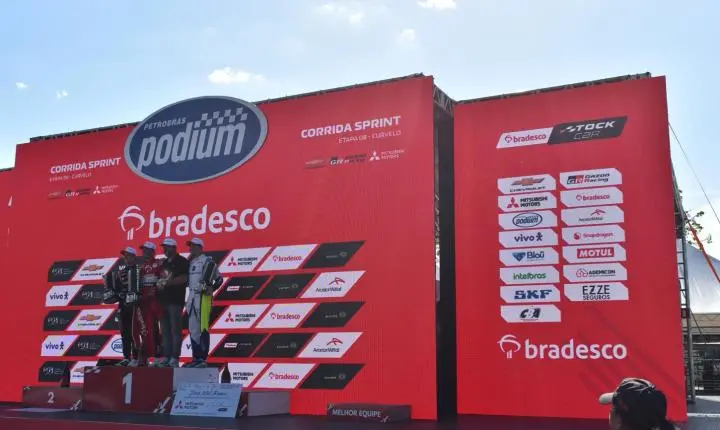 Stock Car passou por Curvelo e a adrenalina sempre em alta com muitas emoções 