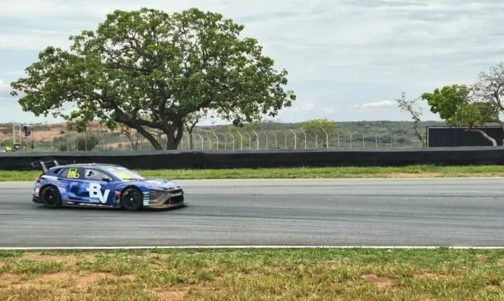 Stock Car passou por Curvelo e a adrenalina sempre em alta com muitas emoções 