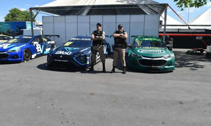 Stock Car passou por Curvelo e a adrenalina sempre em alta com muitas emoções 
